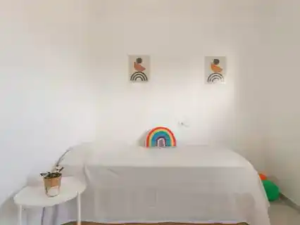 Dormitori de Àtic de lloguer en Dénia amb Aire condicionat, Jardí privat i Parquet