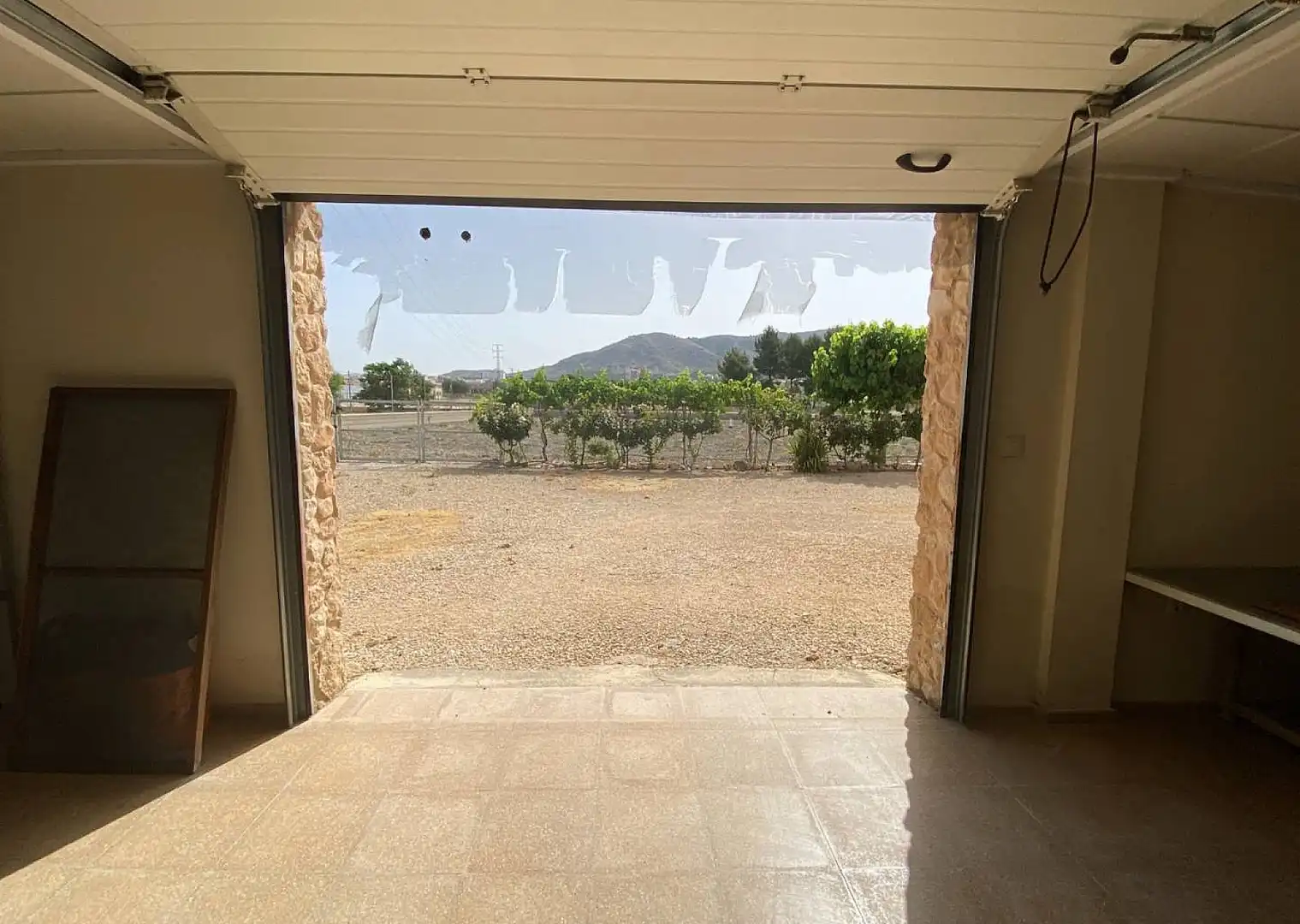 Aparcament de Casa o xalet en venda en Villena amb Terrassa