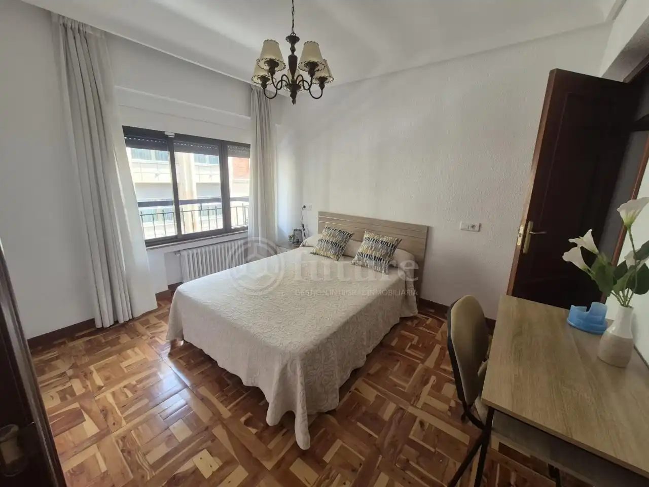 Schlafzimmer von Wohnung zur Miete in Salamanca mit Heizung, Möbliert und Balkon