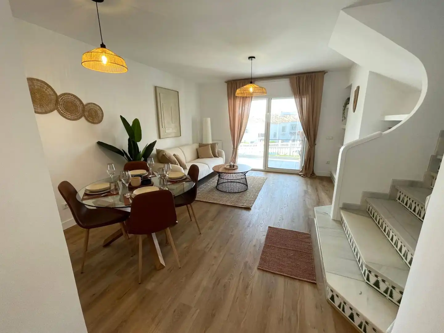 Sala d'estar de Dúplex en venda en Mijas amb Aire condicionat, Terrassa i Moblat