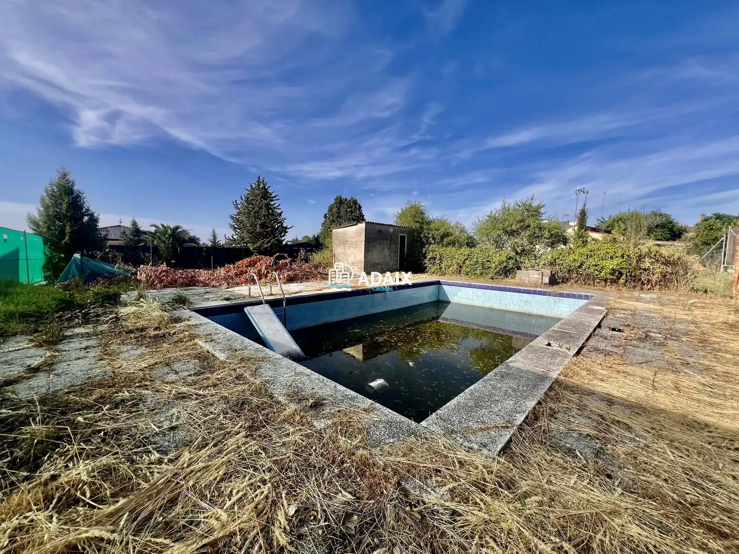 Swimming pool of Residential for sale in Malpartida de Cáceres