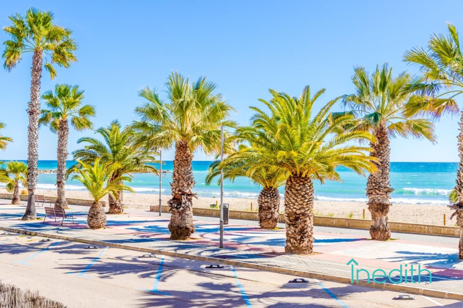 Vista exterior de Piso en venta en Cubelles con Aire acondicionado, Calefacción y Jardín privado