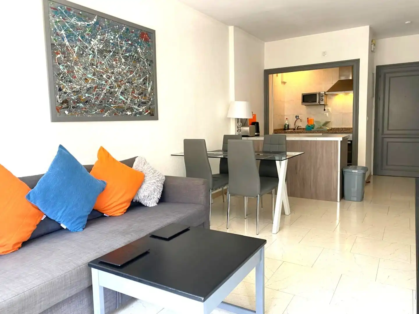 Sala de estar de Apartamento en venta en Fuengirola con Aire acondicionado y Piscina comunitaria