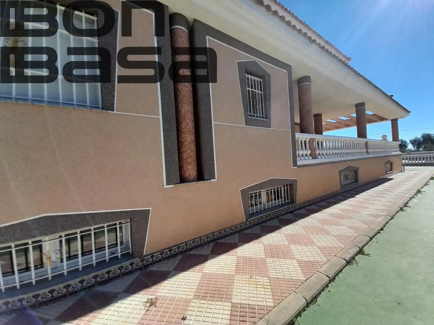 Vista exterior de Casa o xalet en venda en Alicante / Alacant amb Aire condicionat, Jardí privat i Piscina