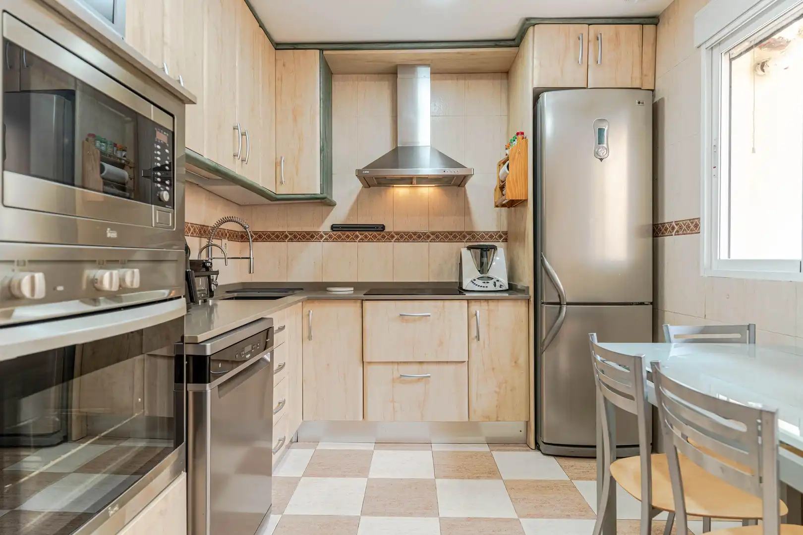 Cocina de Casa o chalet en venta en Maracena con Aire acondicionado, Trastero y Horno
