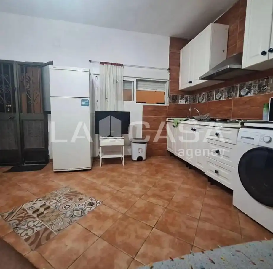Küche von Erdgeschoss zum Verkauf in Los Barrios