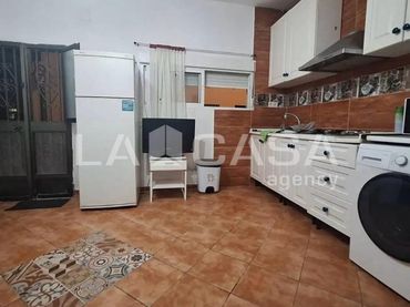 Baixos en venda a Los Barrios