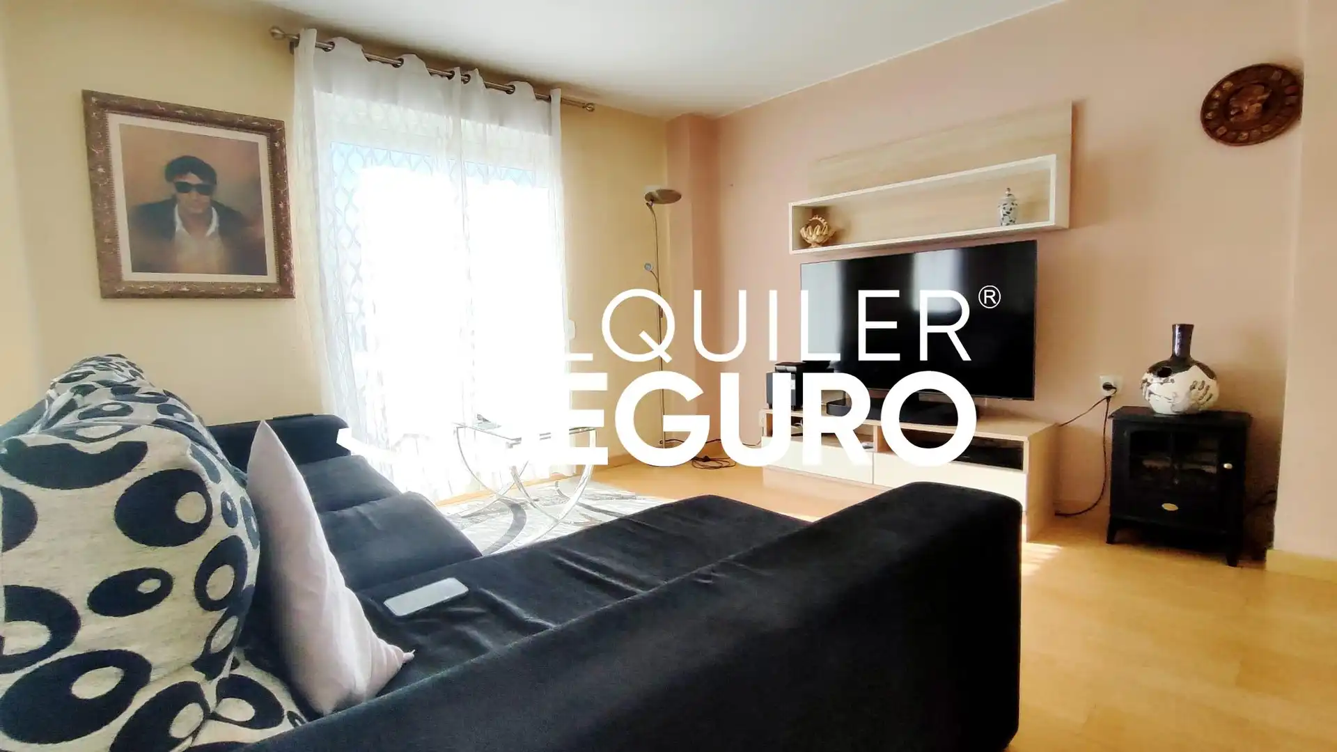 Sala d'estar de Pis de lloguer en Valencia amb Aire condicionat, Terrassa i Moblat