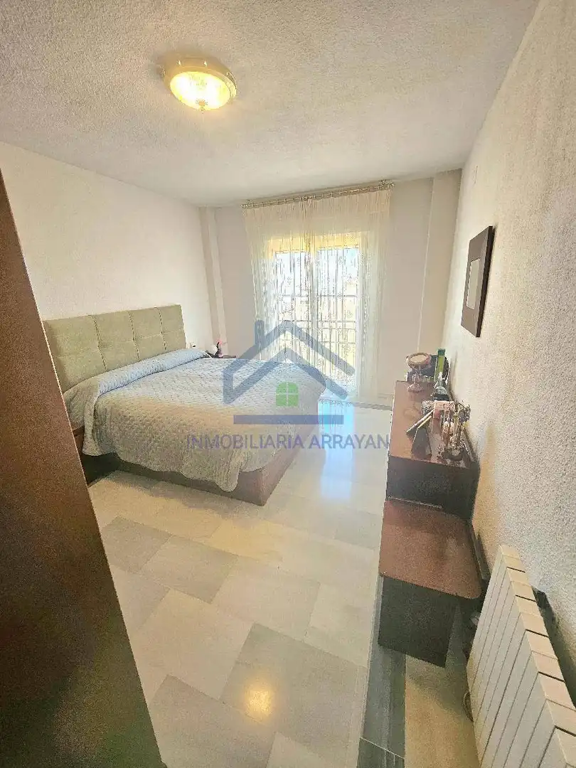 Habitación de Casa o chalet en venta en Ogíjares con Aire acondicionado, Calefacción y Jardín privado