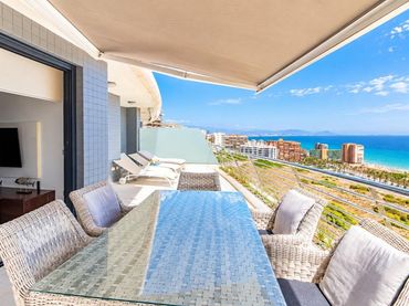 Apartamento con piscina en venta en Los Arenales del Sol
