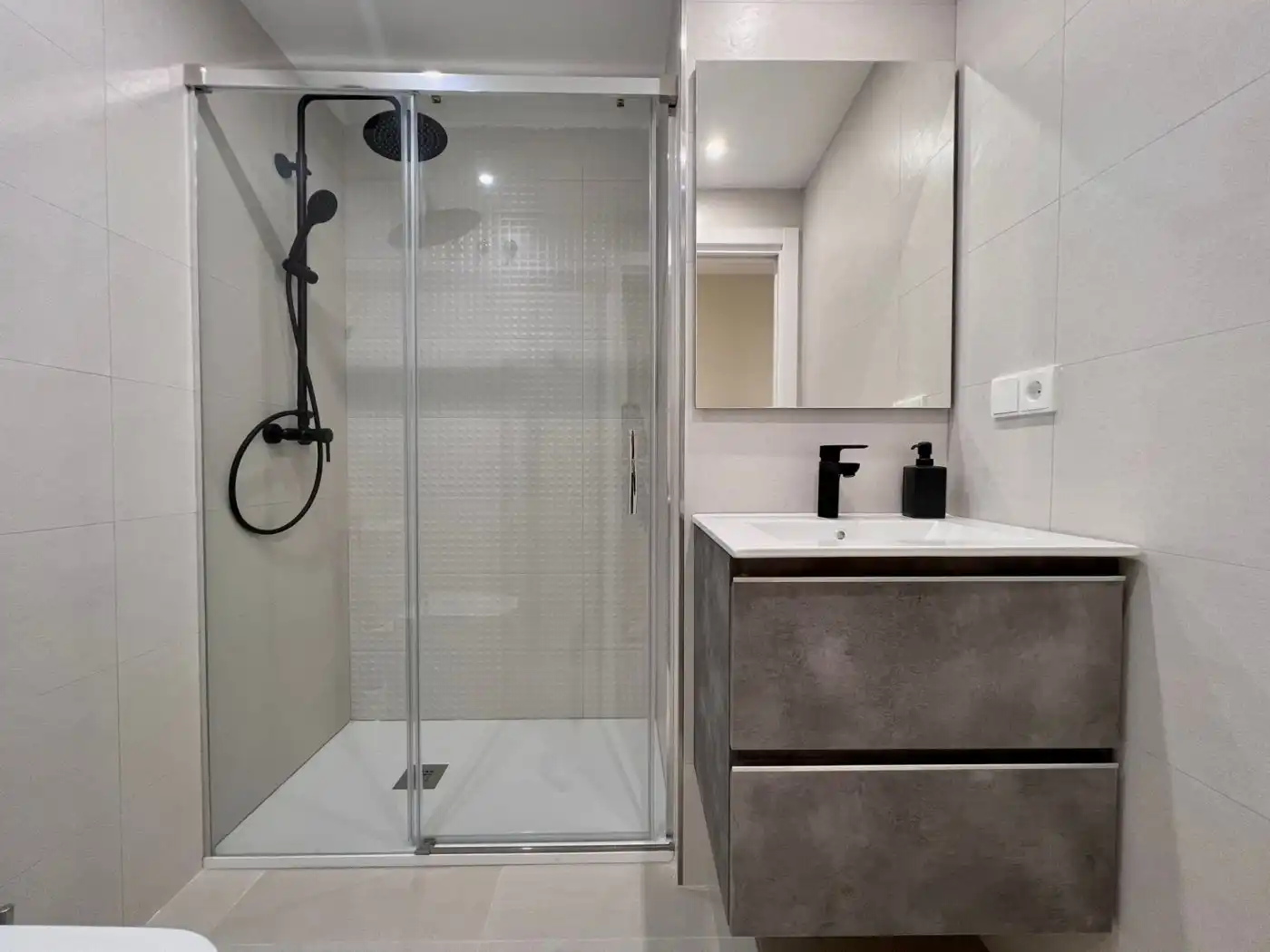 Badezimmer von Wohnungen zum Verkauf in Vélez-Málaga mit Heizung, Terrasse und Abstellraum