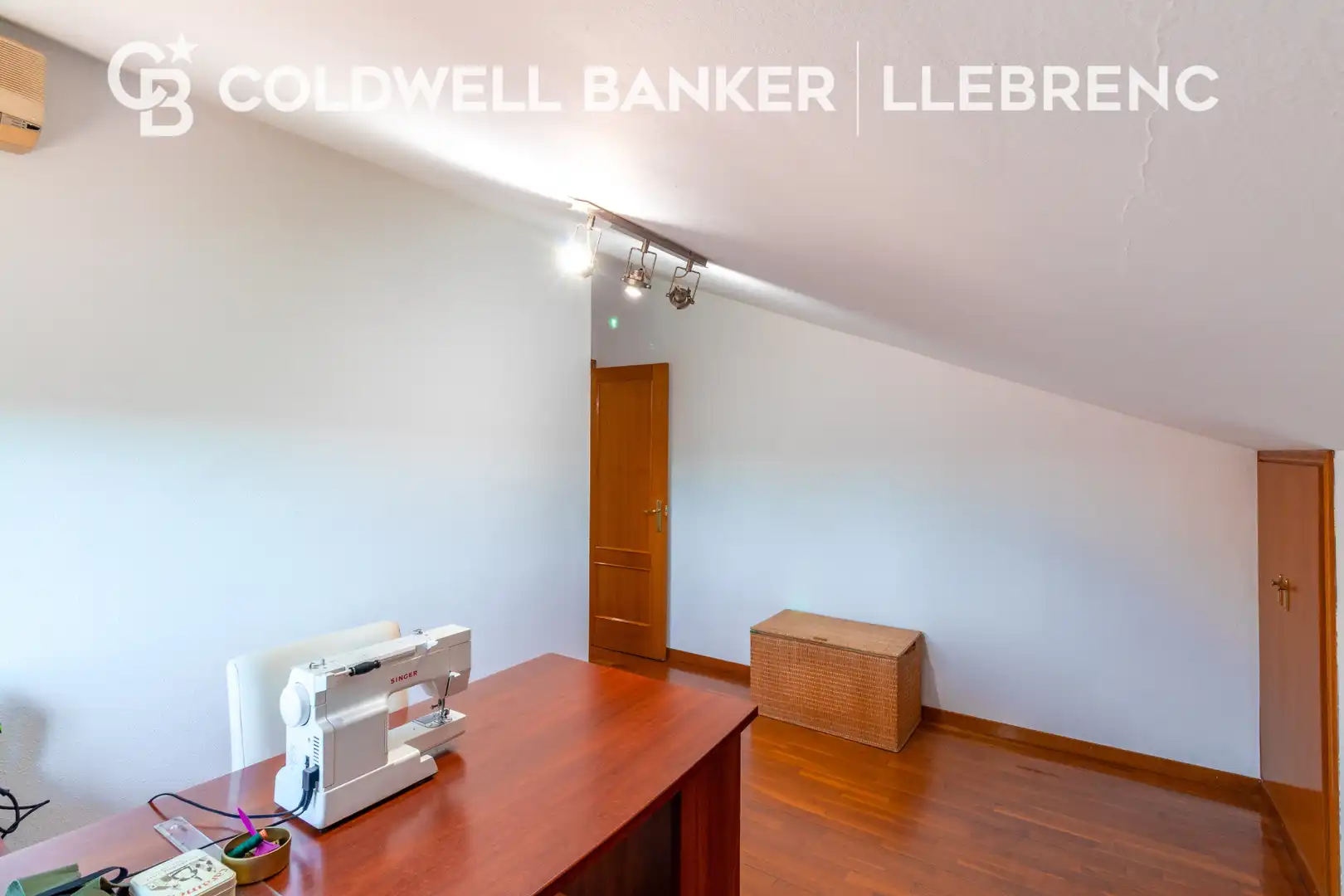 Houses for sale in Sant Cugat del Vallès  with Air Conditioner, Heating and Private garden