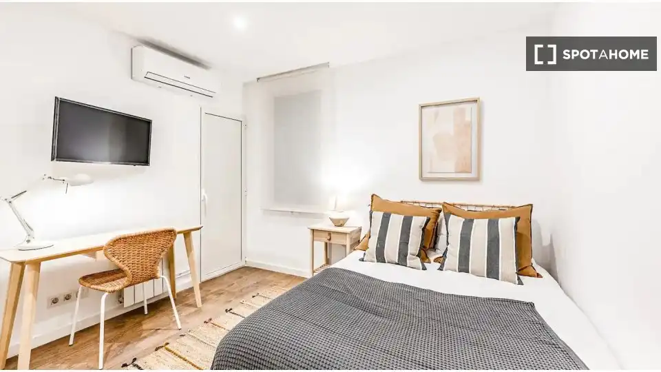 Habitación de Piso de alquiler en Barcelona con Aire acondicionado, Calefacción y Amueblado