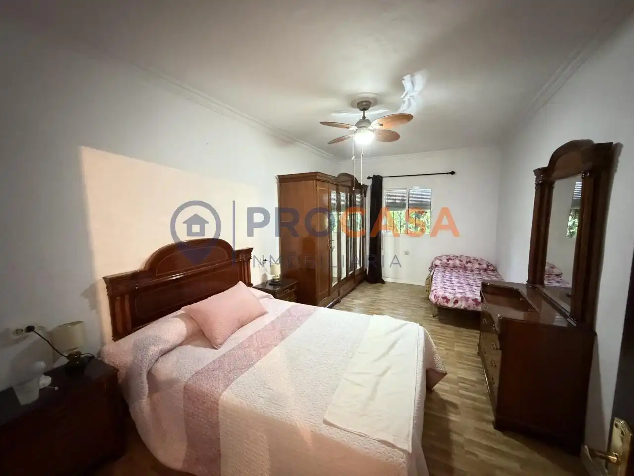 Schlafzimmer von Country house zum Verkauf in Utrera