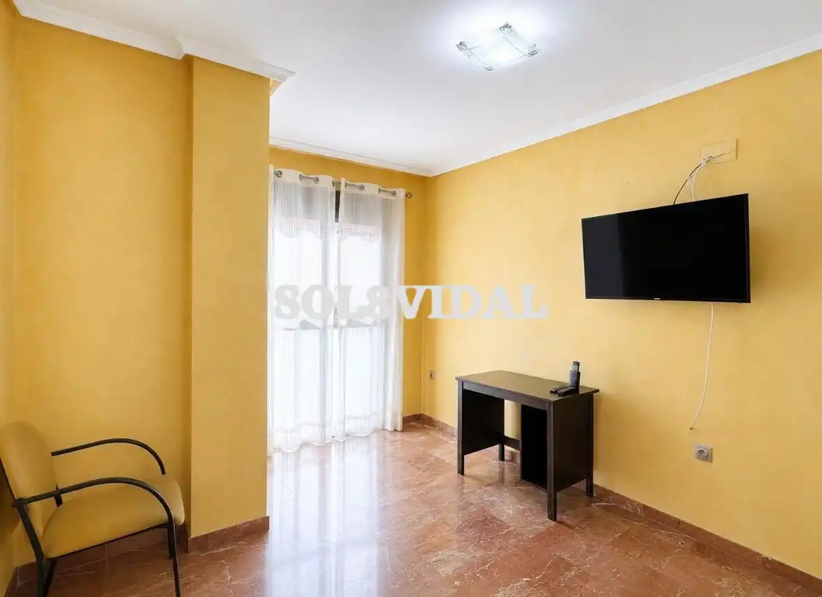 Habitación de Piso de alquiler en Orihuela con Aire acondicionado, Calefacción y Amueblado