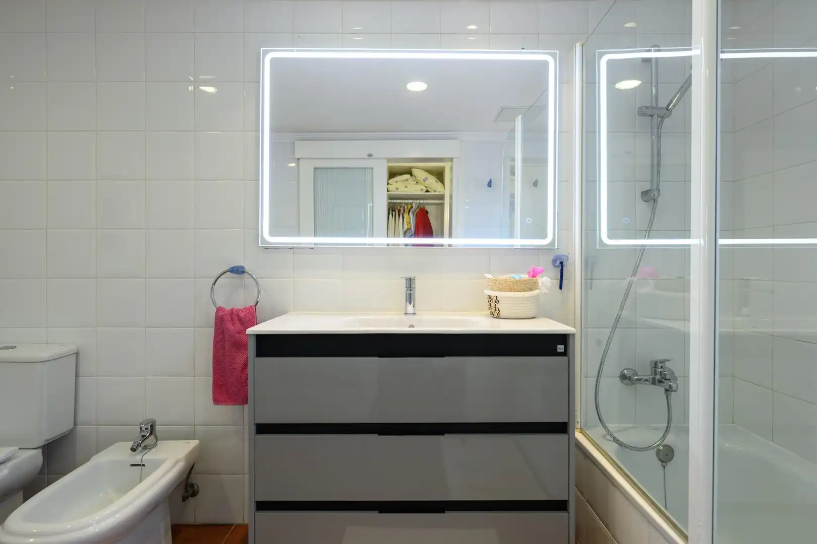 Badezimmer von Einfamilien-Reihenhaus zur Miete in San Bartolomé de Tirajana mit Klimaanlage, Privatgarten und Terrasse