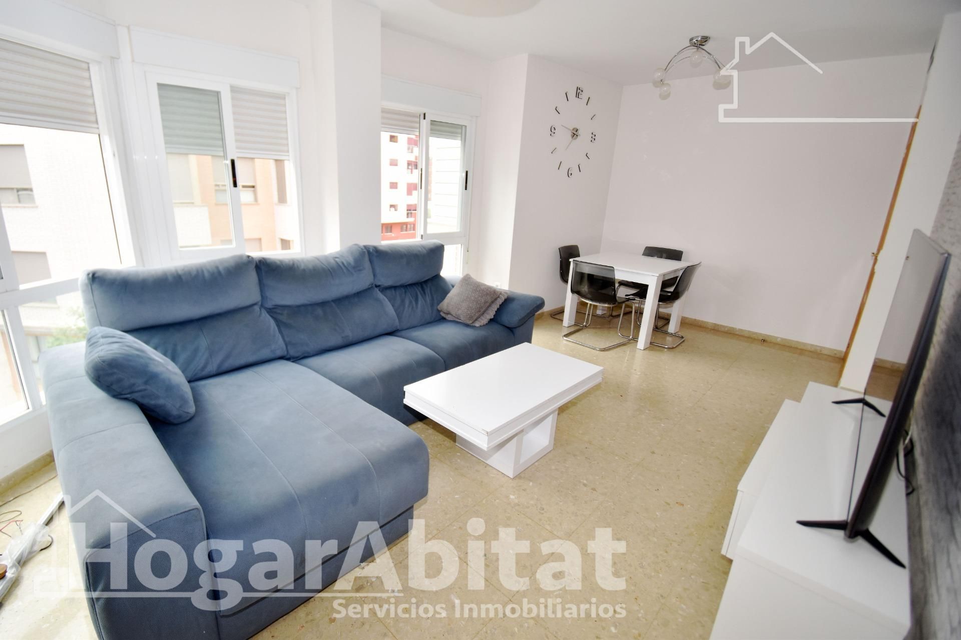Living room of Flat for sale in Vila-real  with Air Conditioner and Storage room