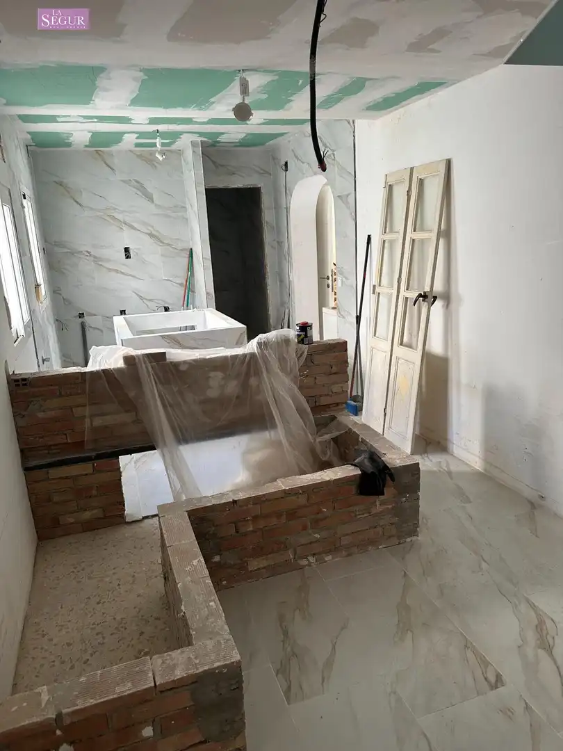 Bany de Pis en venda en Conil de la Frontera amb Aire condicionat, Traster i Balcó