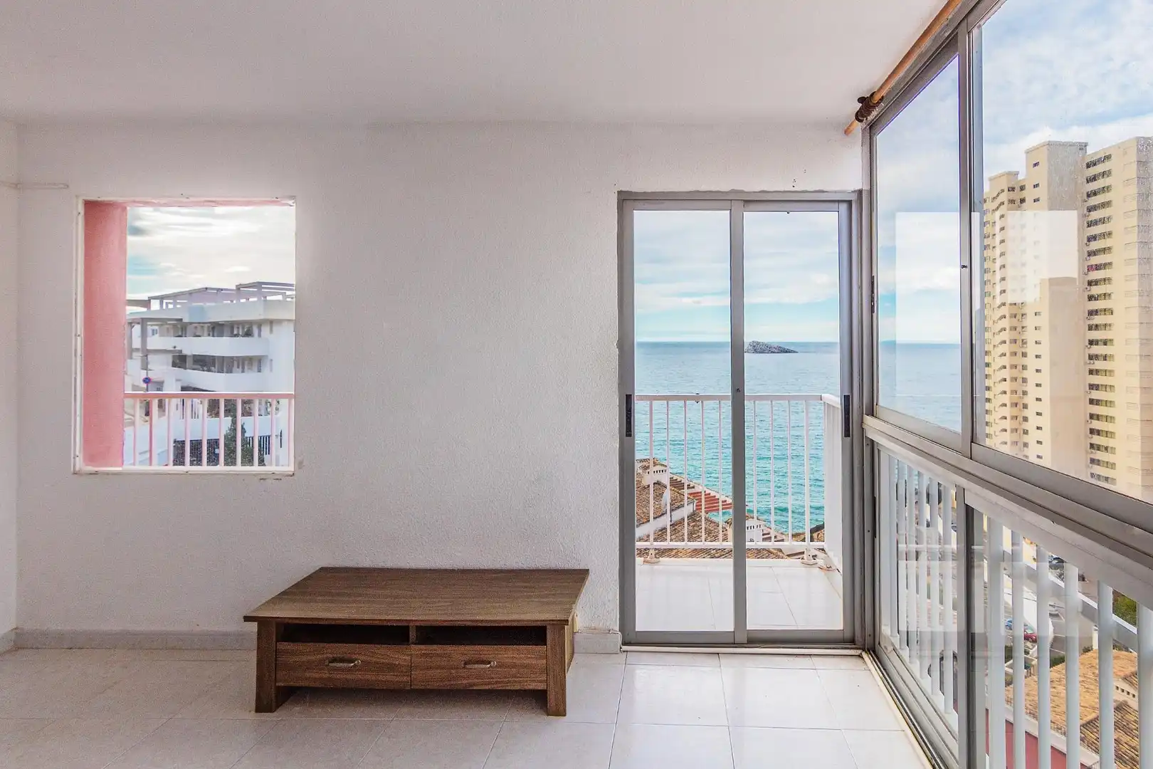 Dormitori de Apartament en venda en Benidorm amb Terrassa, Traster i Piscina comunitària