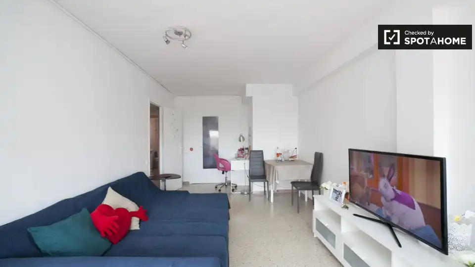 Sala d'estar de Pis per a compartir en Barcelona amb Aire condicionat, Calefacció i Moblat