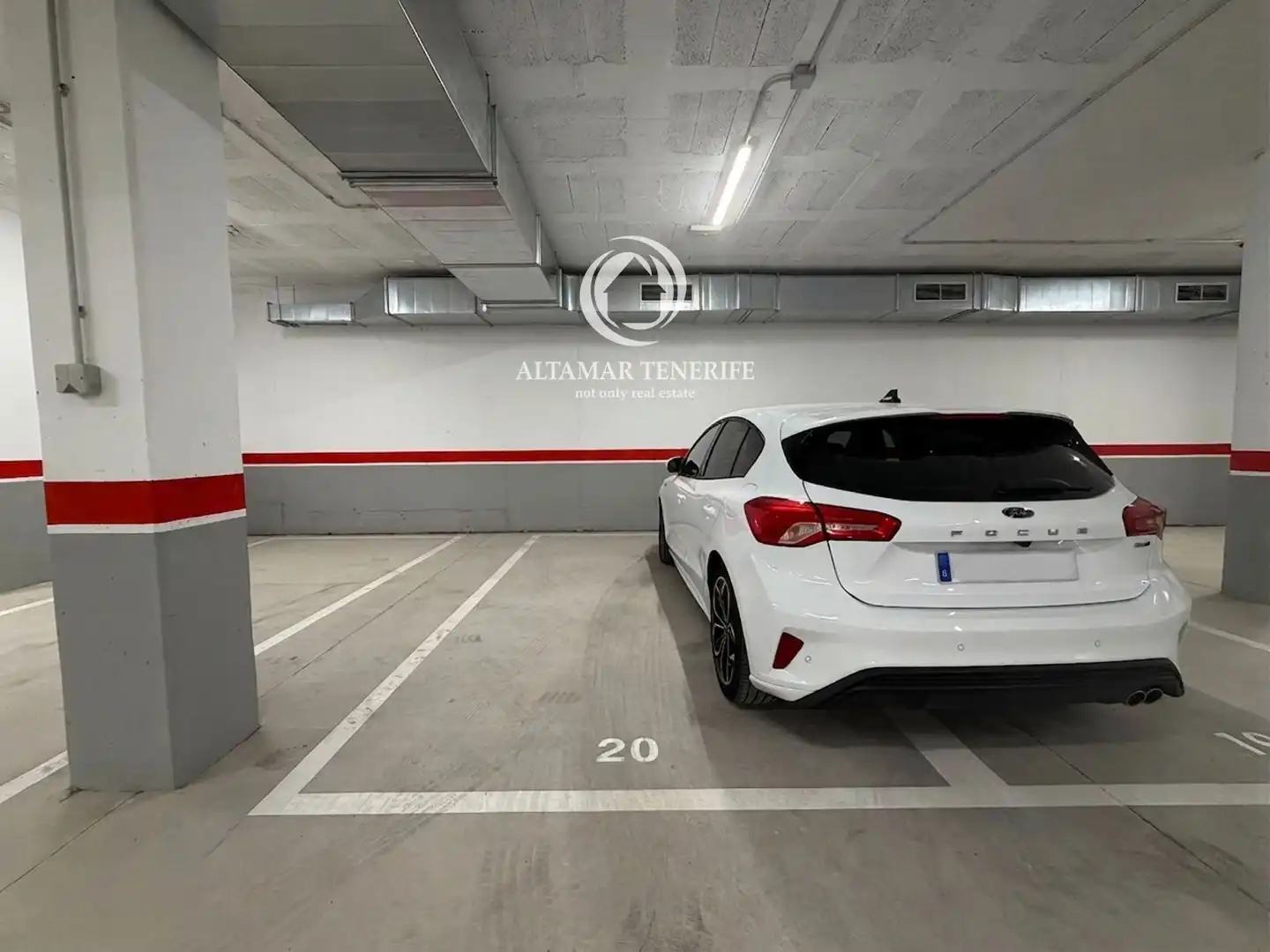 Parkplatz von Wohnungen zur Miete in Adeje mit Terrasse, Abstellraum und Schwimmbad