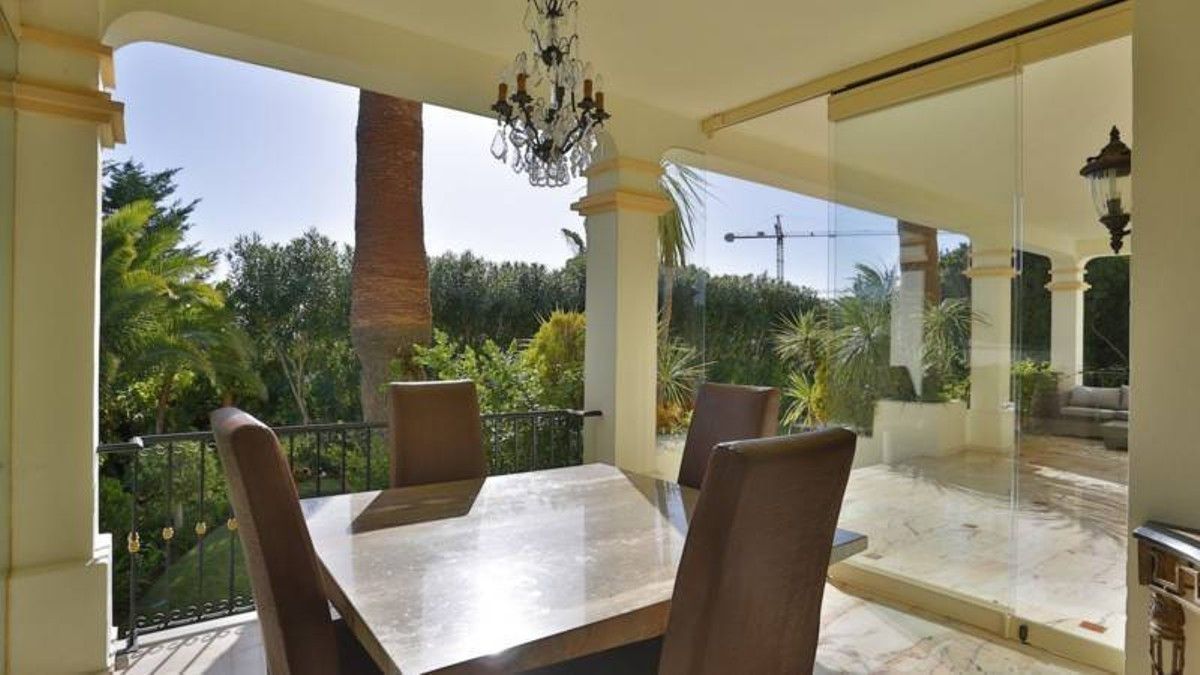 Terrace of House or chalet for sale in Marbella  with Air Conditioner, Private garden and Terrace