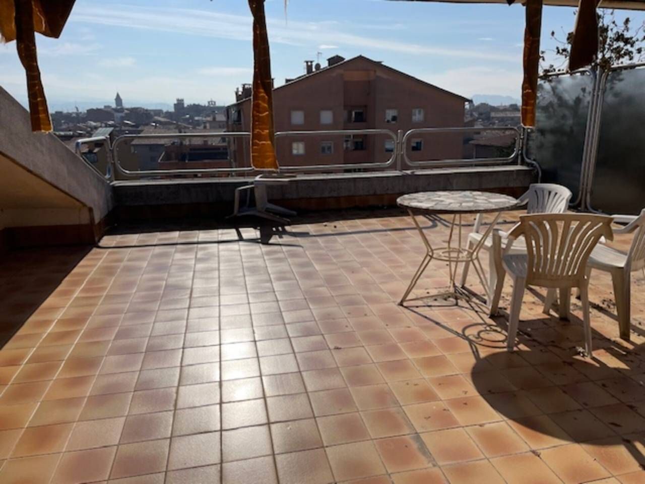 Terrassa de Dúplex en venda en Vic amb Calefacció, Terrassa i Traster