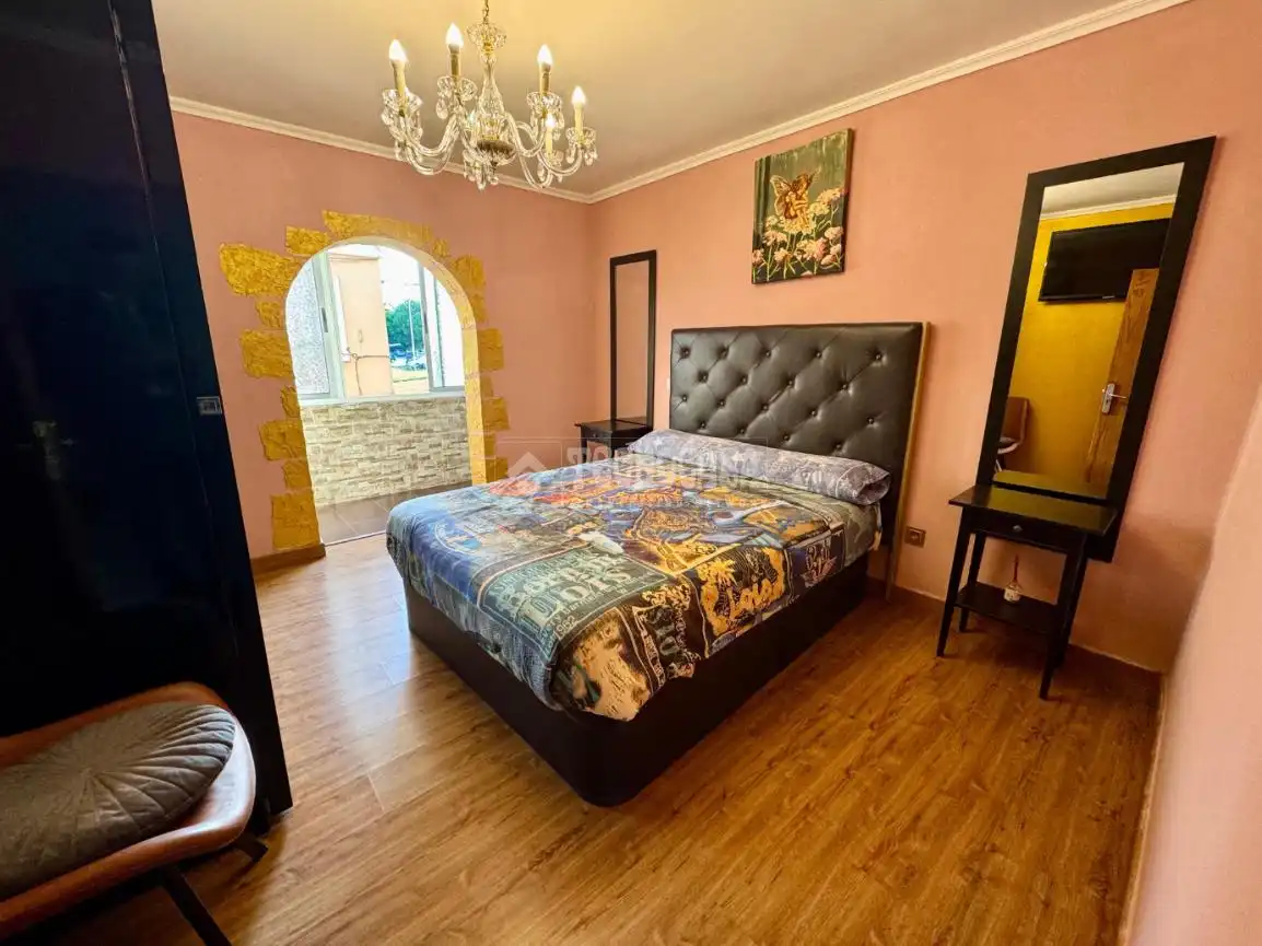 Habitación de Piso en venta en El Astillero   con Calefacción, Parquet y Terraza