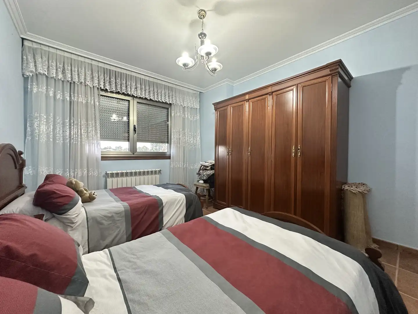 Habitación de Casa o chalet en venta en O Carballiño   con Calefacción, Jardín privado y Parquet