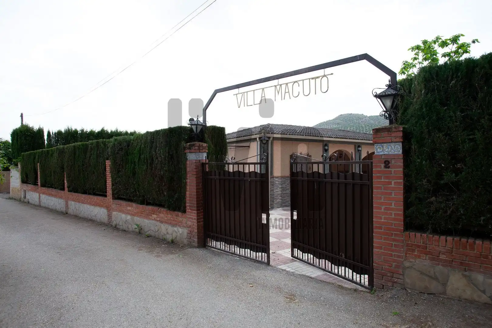 Vista exterior de Casa o xalet en venda en Jaén amb Aire condicionat, Calefacció i Jardí privat