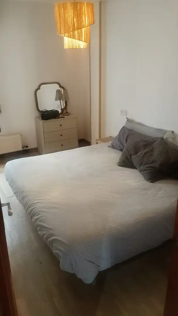 Schlafzimmer von Wohnung zur Miete in Oviedo  mit Heizung, Parkett und Abstellraum
