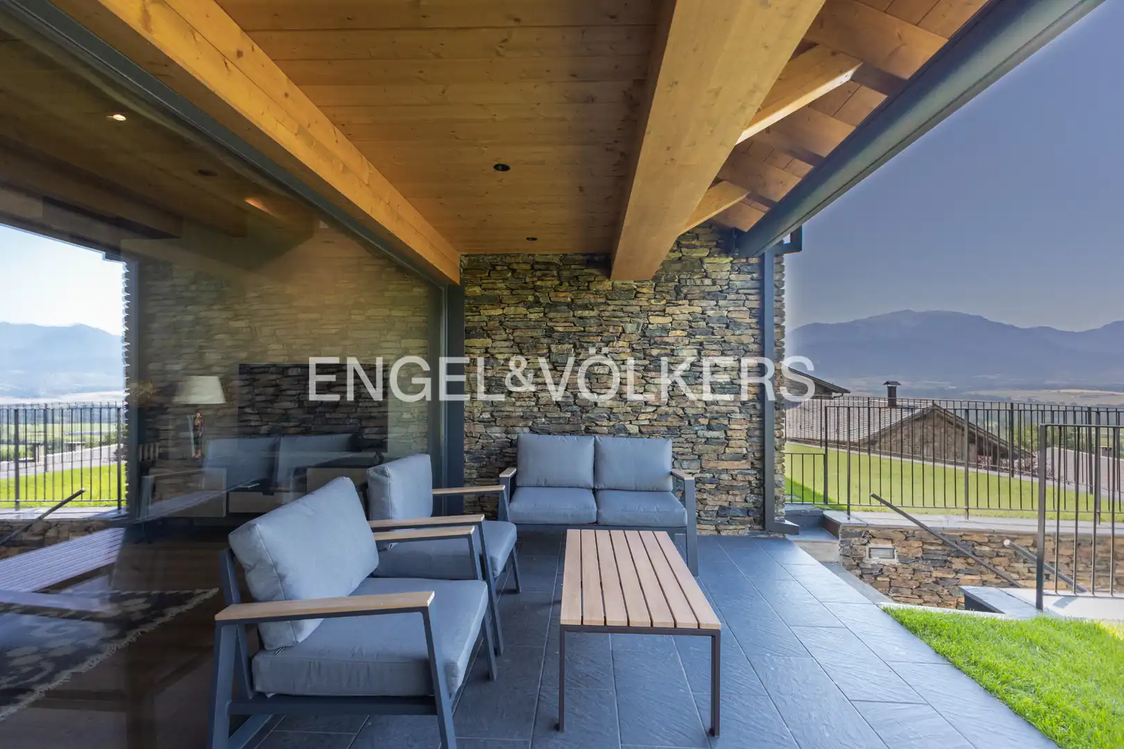 Terrassa de Casa o xalet en venda en Ger amb Calefacció, Jardí privat i Parquet