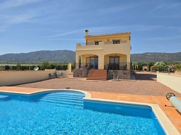 Maison avec piscine à vendre à Monóvar  / Monòver
