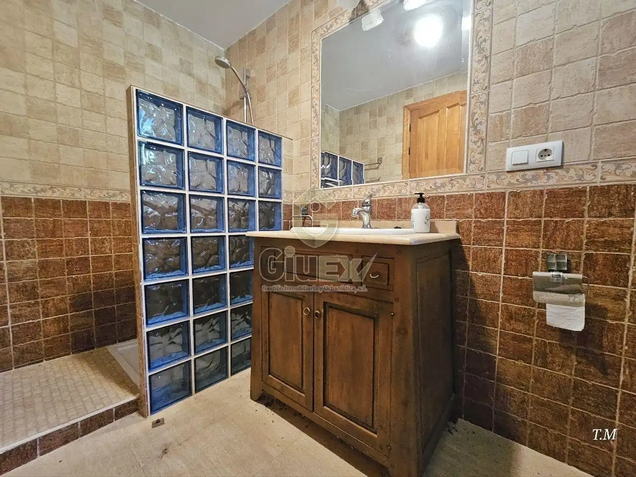 Bany de Casa o xalet en venda en Cáceres amb Jardí privat