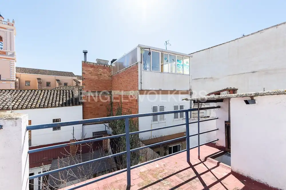 Vista exterior de Casa adosada en venda en Gilet amb Calefacció, Terrassa i Moblat