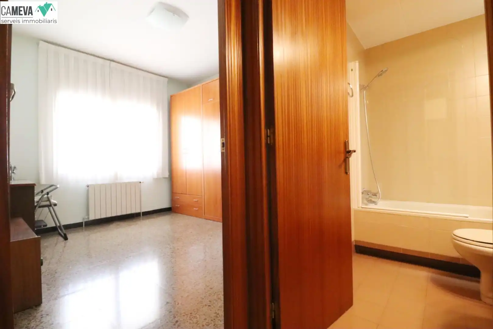 Habitación de Casa adosada en venta en Barberà del Vallès con Aire acondicionado, Calefacción y Terraza
