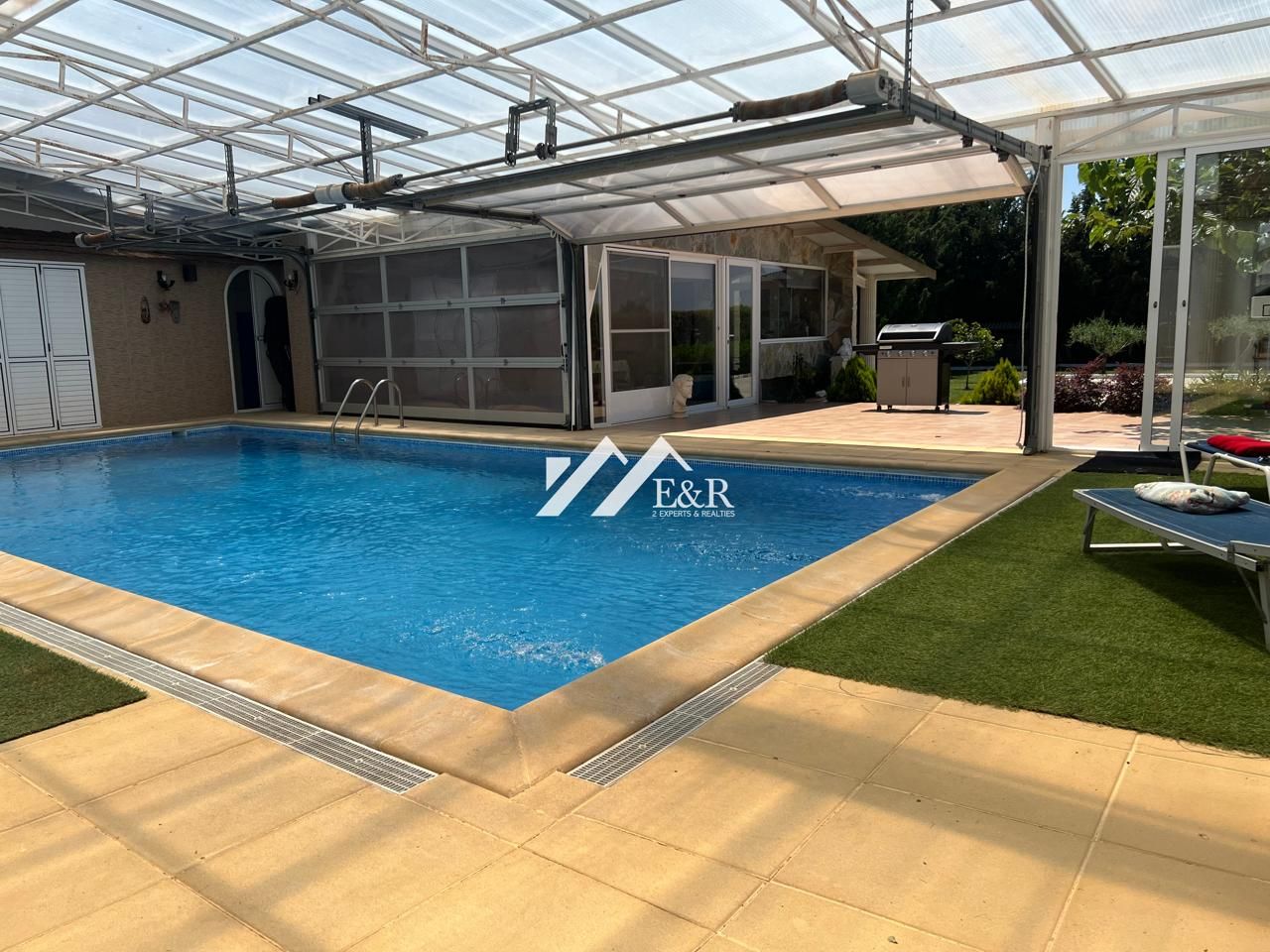Piscina de Casa o chalet en venta en Sariñena con Aire acondicionado, Jardín privado y Terraza
