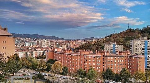 Foto 2 de Piso en venta en Masustegi - Monte Caramelo, Bilbao