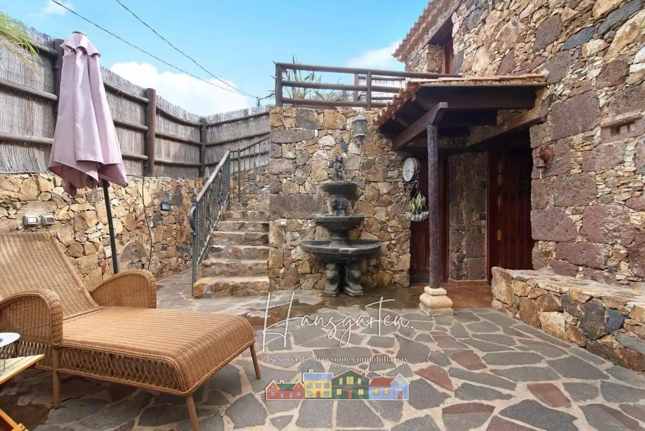 Terrassa de Finca rústica en venda en Tejeda amb Aire condicionat i Jardí privat