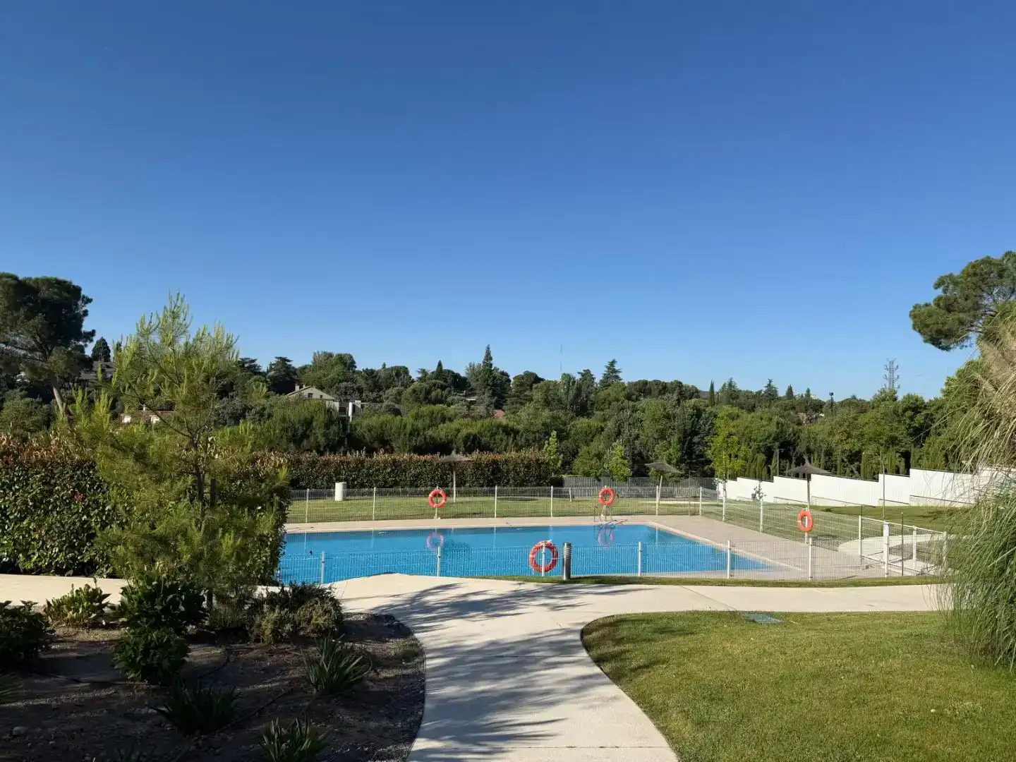 Piscina de Dúplex en venda en Pozuelo de Alarcón amb Aire condicionat, Piscina i Balcó