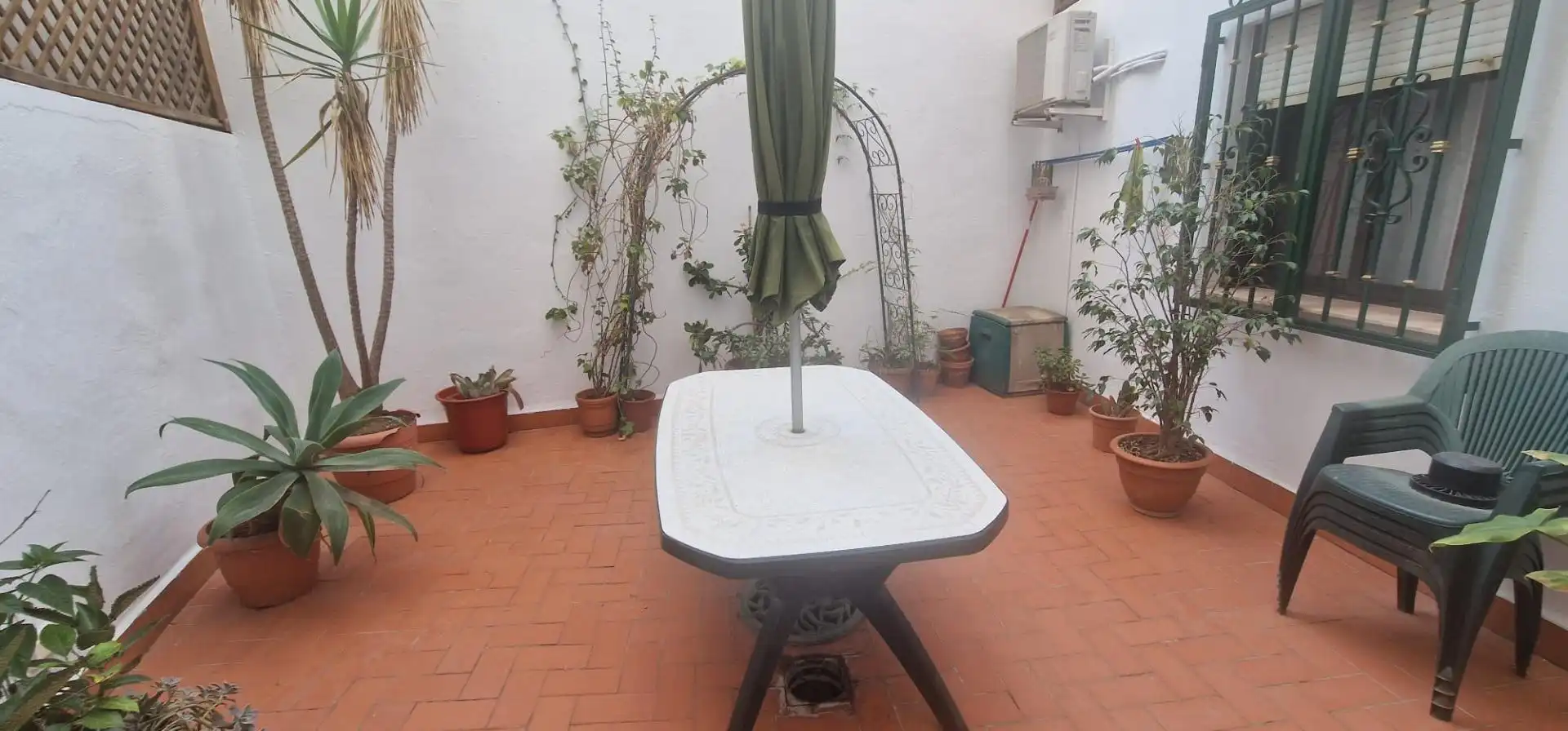 Terrasse von Erdgeschoss zum Verkauf in Xirivella mit Klimaanlage, Terrasse und Abstellraum