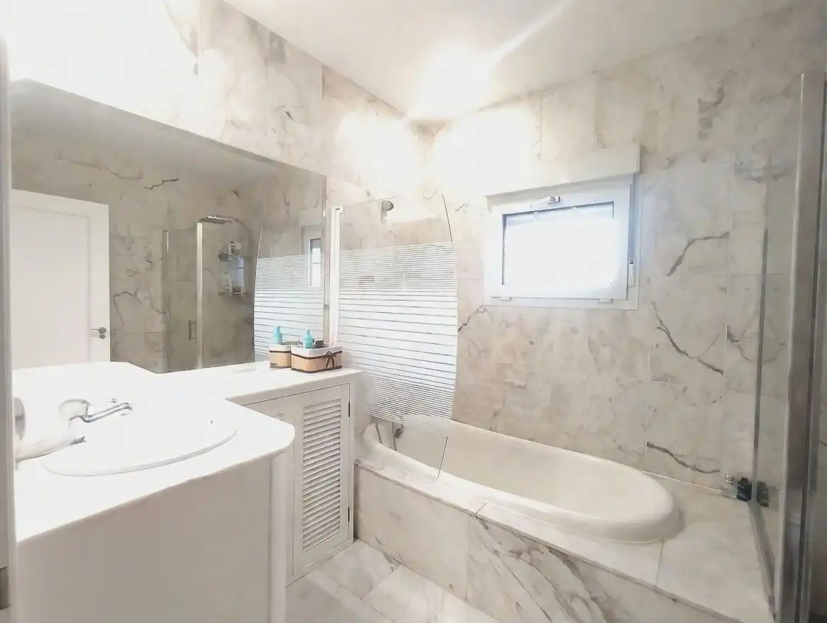 Baño de Casa o chalet de alquiler en Mérida con Aire acondicionado, Calefacción y Trastero