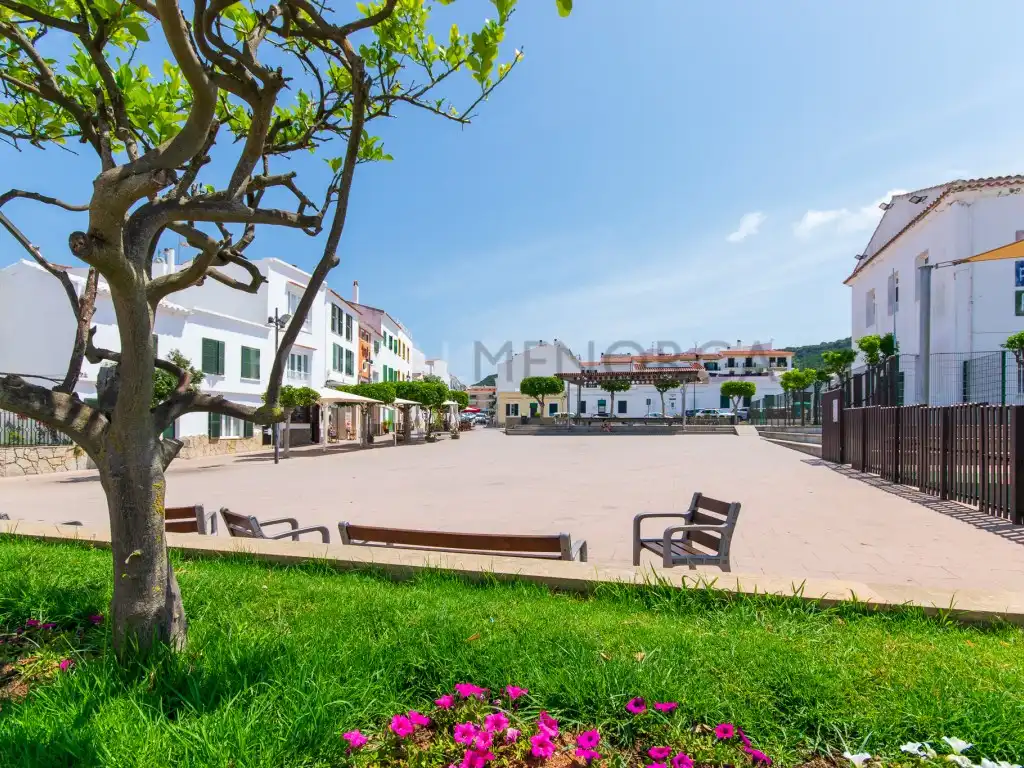 Vista exterior de Piso en venta en Es Mercadal con Terraza