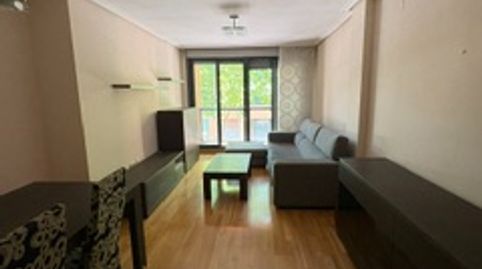 Foto 2 de Piso en venta en Calle M.santa María de Retuerta, Huerta del Rey, Valladolid Capital