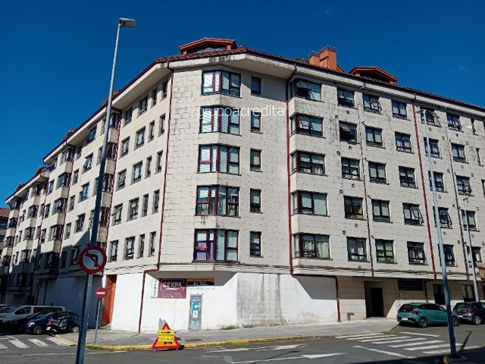Vista exterior de Pis de lloguer en Ames amb Calefacció, Parquet i Traster