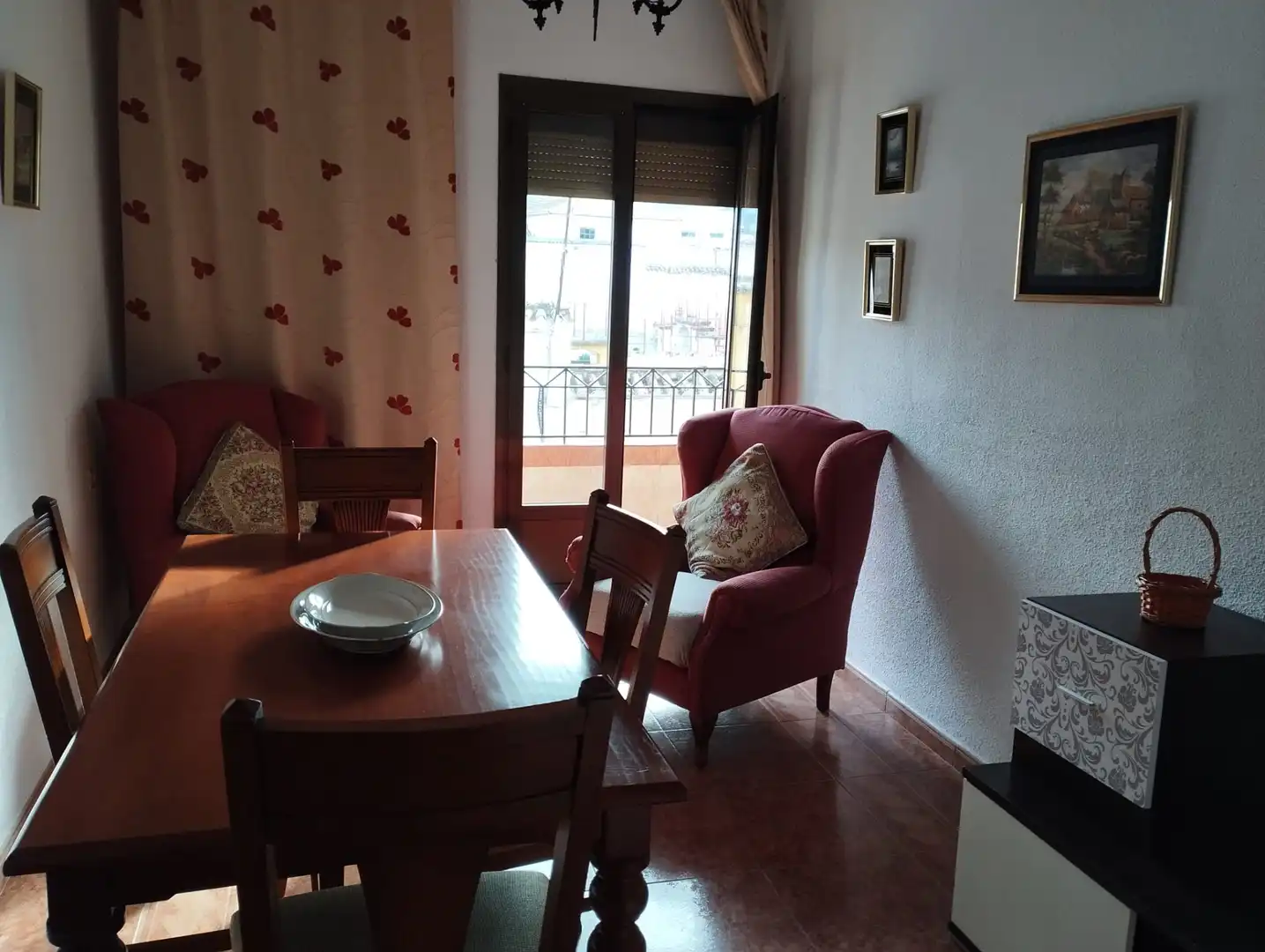 Living room of Flat for sale in Cabra  with Storage room, Furnished and TV
