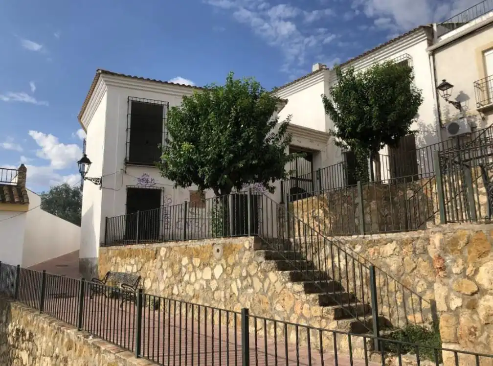 Vista exterior de Edificio en venta en Almodóvar del Río con Piscina comunitaria
