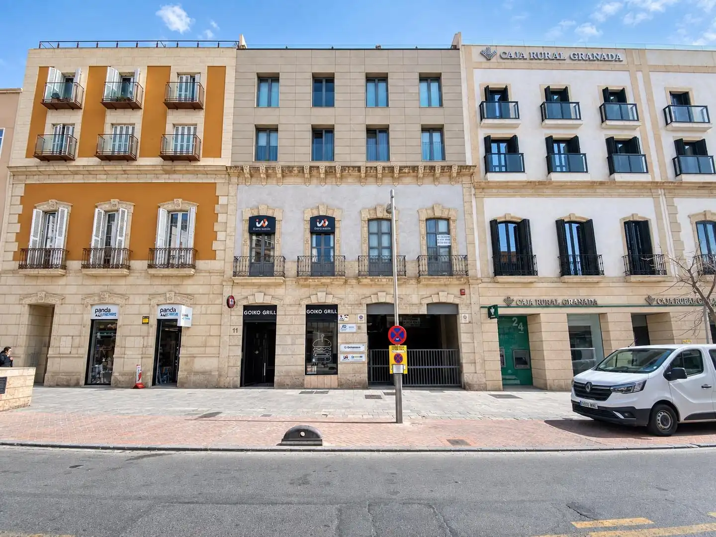 Bureau avec ascenseur à louer à Rambla OBISPO ORBERA 11