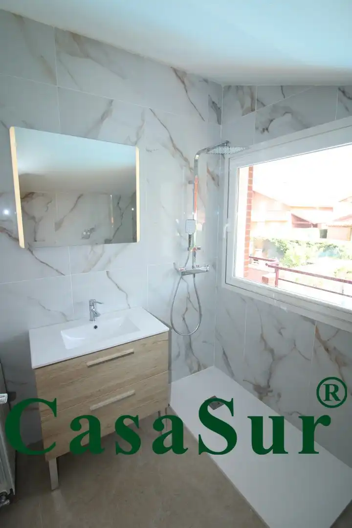 Baño de Casa o chalet en venta en Renedo de Esgueva con Calefacción, Jardín privado y Terraza
