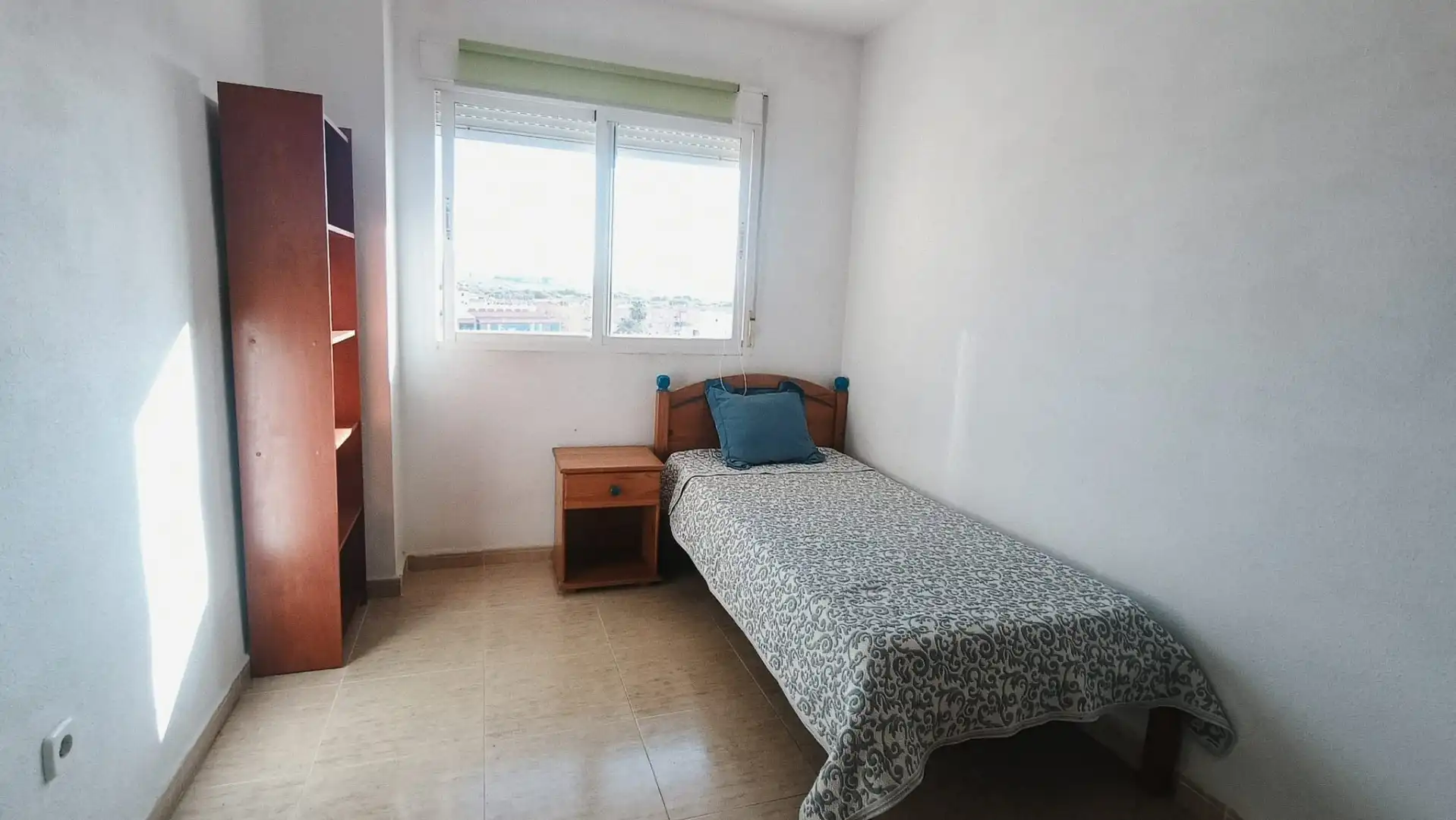 Habitación de Piso de alquiler en Cartagena con Terraza, Trastero y Amueblado